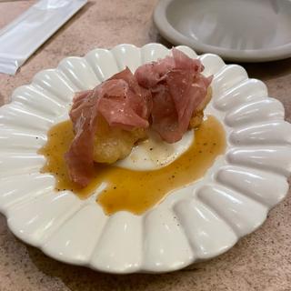 白子のフリット 生ハム フェメドポアゾン(PRÈS)