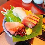 刺身の盛り合わせ（色取り姫御膳）