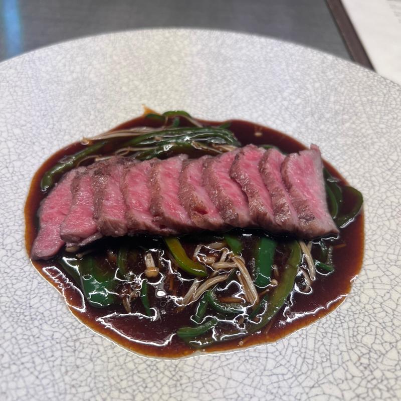 黒毛和牛の青椒肉絲(jiubar FUKUOKA)