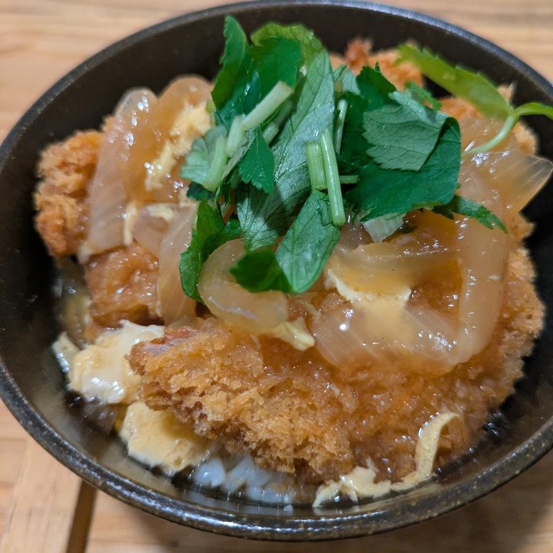 豚カツ卵とじあんかけ丼（本日のおすすめ飯）(中華そば 肴 yamago(ヤマゴ))