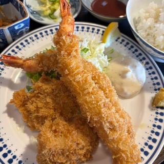 エビフライと豚ヒレカツ定食(大谷会館)