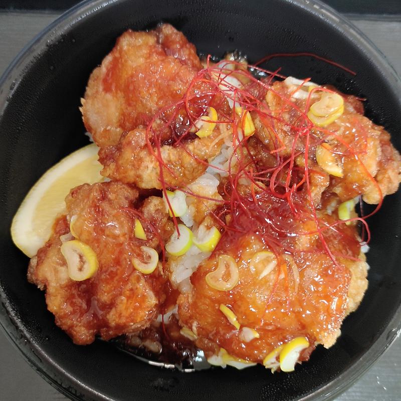 柚子＆酢橘おろしポン酢ソースの唐揚げ丼(麻布 あみ城)