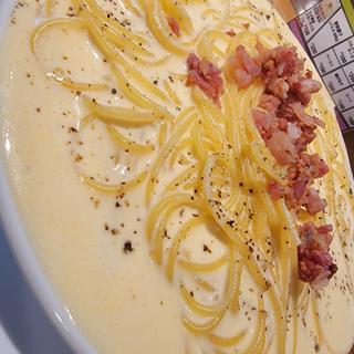 カルボナーラ(ワイルドレッドパスタ新橋店)