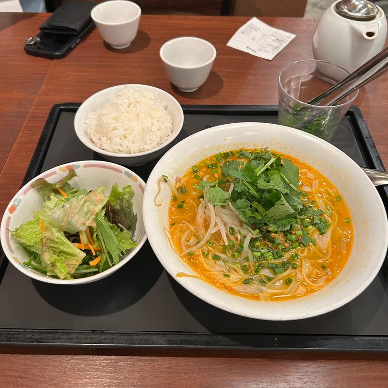 白胡麻坦々フォー日替りランチ(ベトナム フロッグ 汐留店 （VIETNAM FROG）)