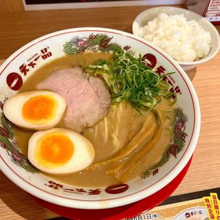 煮卵ラーメン こってり(天下一品 渋谷店)