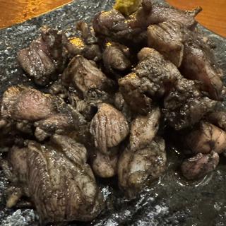 宮崎地鶏のもも焼き(創作ダイニング KUJIRA)