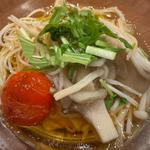 季節野菜 木の子とトマトの冷麺