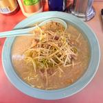 中ネギラーメン