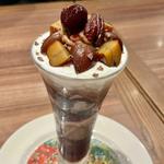 フォレ•ノワール仕立てのマロンパフェ(ロイヤルホスト横浜駅前店)