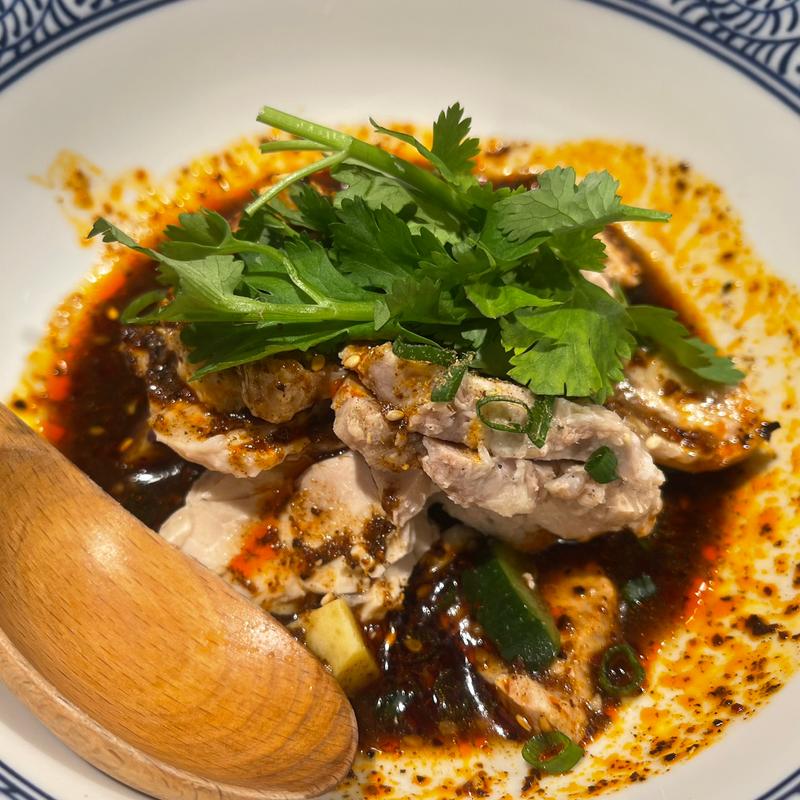 12種類のスパイスと漢方を使った本格よだれ鶏（ハーフ）(大衆酒場2.0とぽす エキュートエディション横浜)