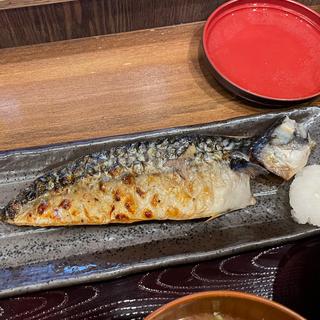 さば文化干し定食、納豆(しんぱち食堂 川崎銀柳街店)