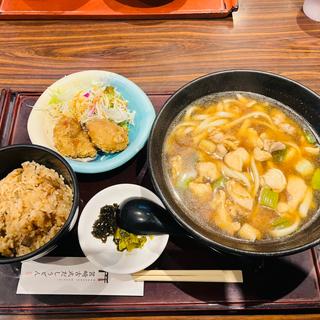 地鶏南蛮うどん ご飯、唐揚げ付(手延べうどん きねや)