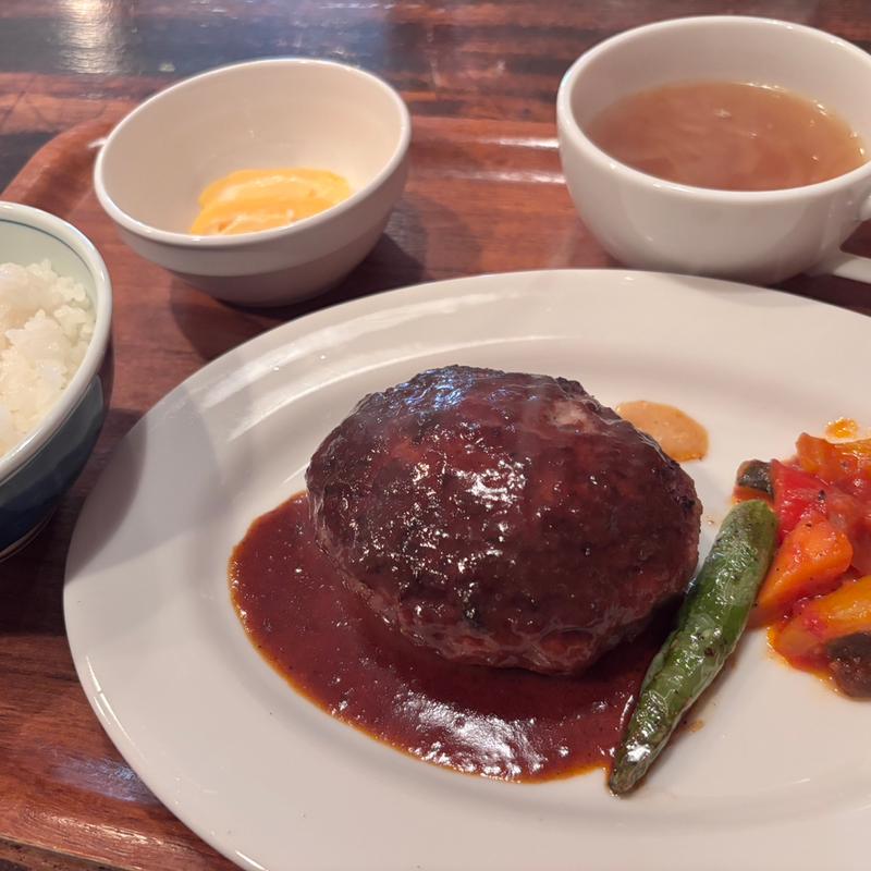 手造りハンバーグ(ちゃぶ台)