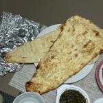 ナン・プレーン & ガーリック