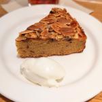 アーモンドケーキ(Cafe MUJI 上大岡京急店)