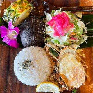 やんばるハーブの鶏肉ガパオライス