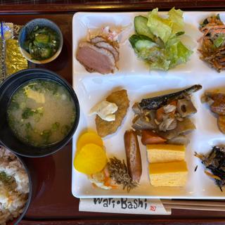 朝食ビュッフェ