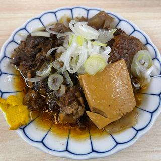 牛にこみ(月島ゴールデン酒場)