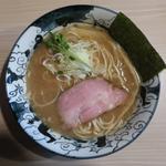 鶏白湯魚介そば(麺屋 鶯)