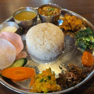 ラケカナセット（チキン）(LAKHEY Local Nepali Restaurant)
