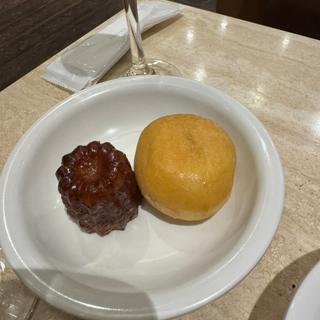 キャメル・ベニエ、カヌレ(ラビスタ富士河口湖 （LA VISTA 富士河口湖）)