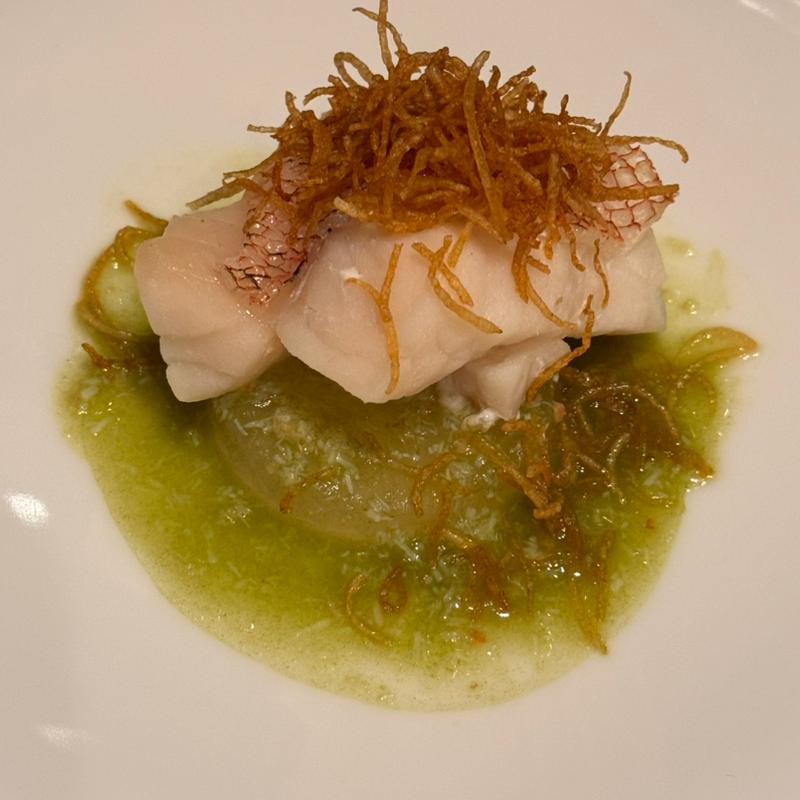 かさごのオーブン焼き ズワイガニと法連単のエマルジョン(ラビスタ富士河口湖 （LA VISTA 富士河口湖）)