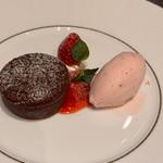 フォンダンショコラ いちごアイス