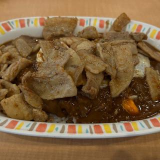 スタミナカレー焼玉子入り
