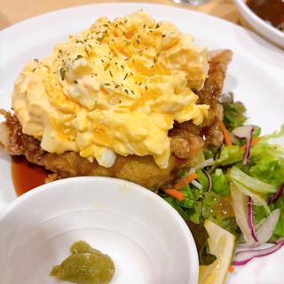 大判チキン竜田山盛りタルタル(ガスト 広島大芝店 )