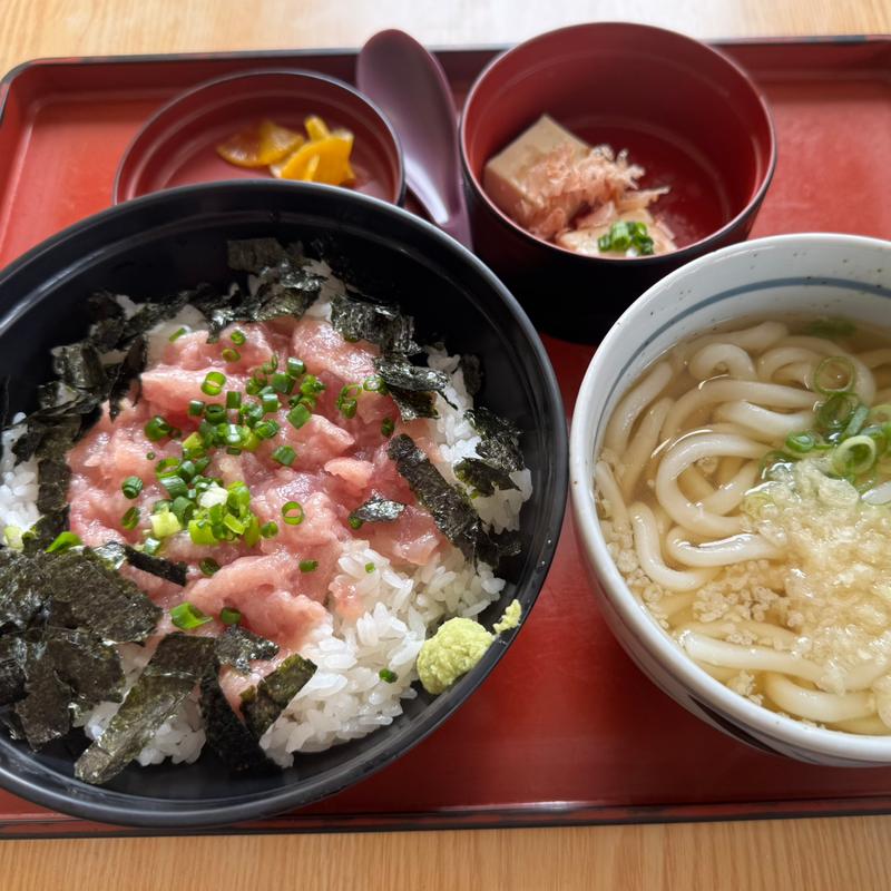 ねぎとろ丼・うどんセット(麺勝 都城本店 )