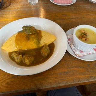 チキンカレーオムライス S (サラダorコーンスープ、ドリンクセット)