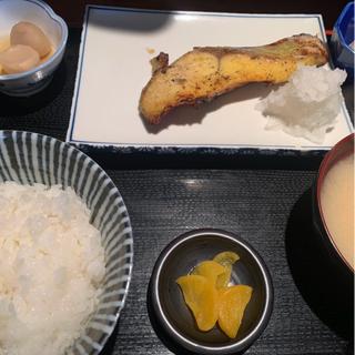 銀ひらすの西京焼き定食(和風創作料理 銭形)