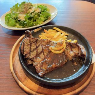 AUSリブアイロースグリルサラダセット(THE PUBLIC PLUM UMEDA)