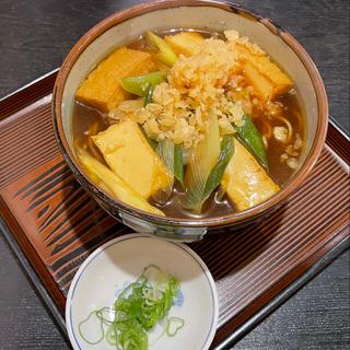 厚揚げ豆腐そば(狸囃)
