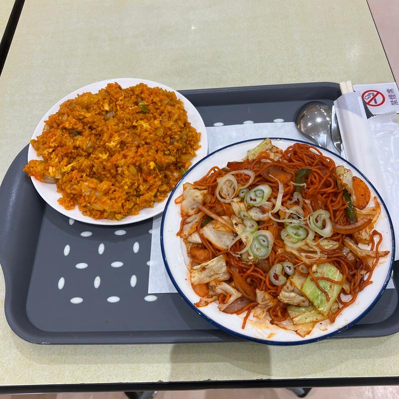 チキンチャウミン(インドカレー＆ケバブ)