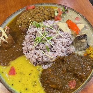 あいがけ4種もり(スパイスカレーまるせ )