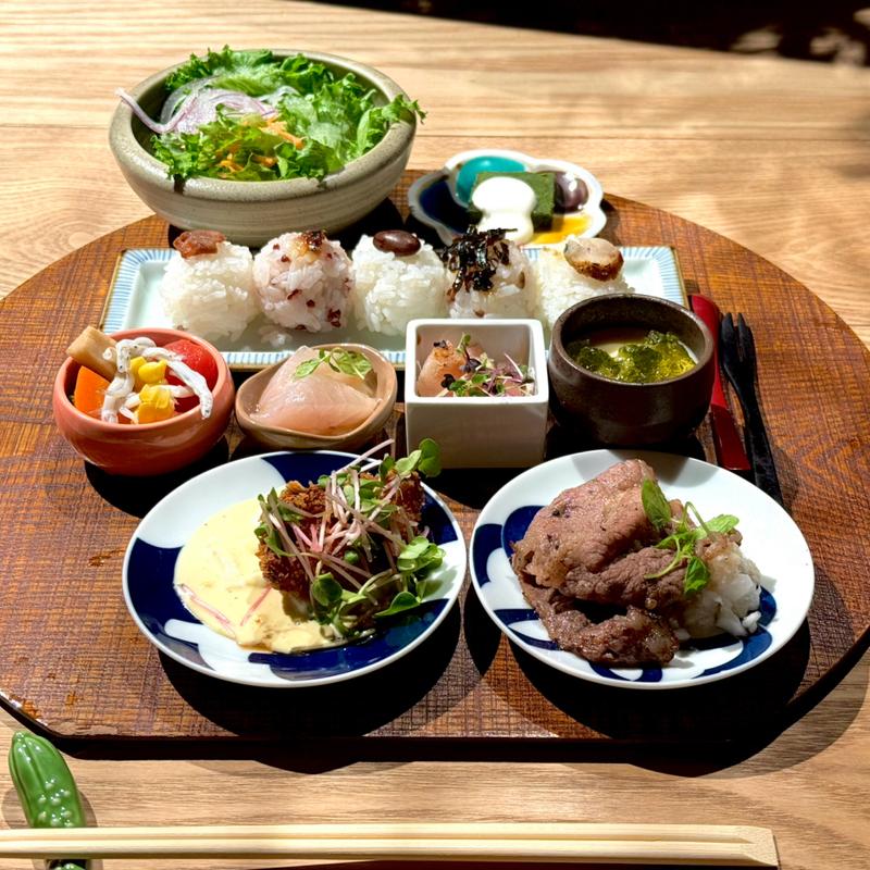 (地産美食の小皿料理 農絆卓恵)