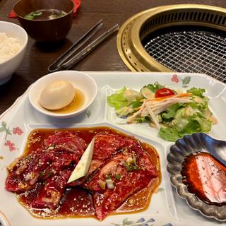 カルビハラミ定食(新香園)