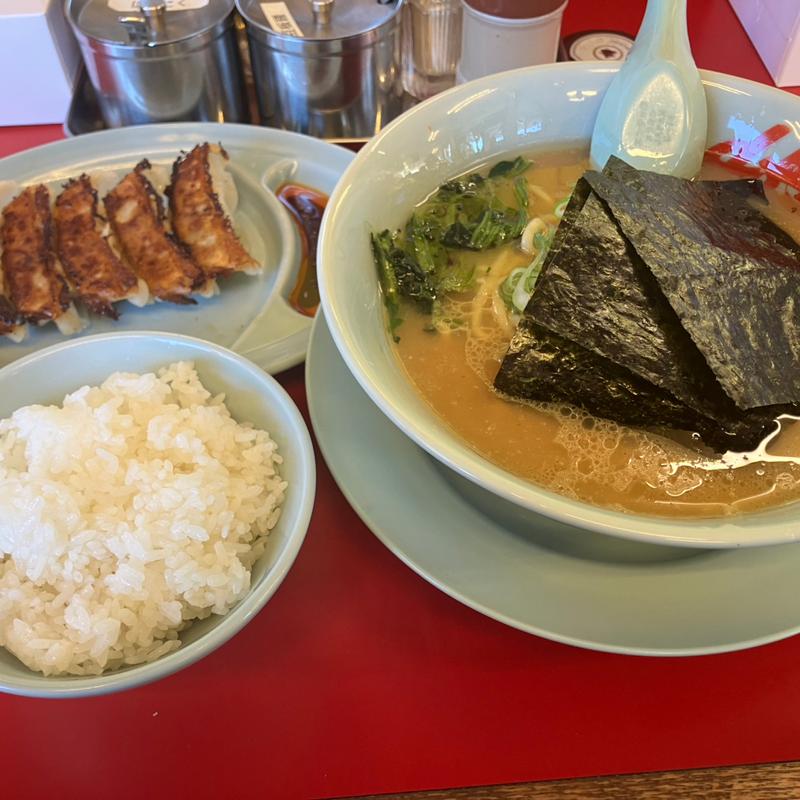醤油ラーメン餃子セット(ラーメン山岡家 大泉店 )