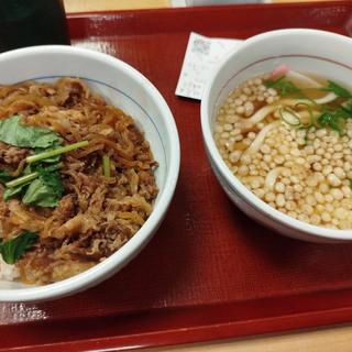 牛すき丼＋小はいからうどん(なか卯 東銀座店)