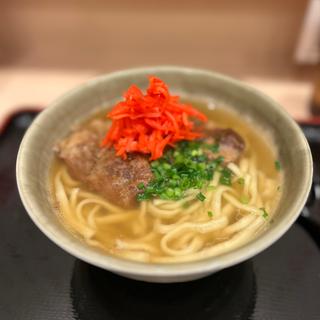 ソーキそば(沖縄そば専門 やんばる カレッタ汐留店)