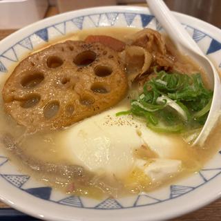 みそ焼きおにぎりとごろごろ野菜のごちそう豚汁定食(ごちとん ホワイティうめだ店)