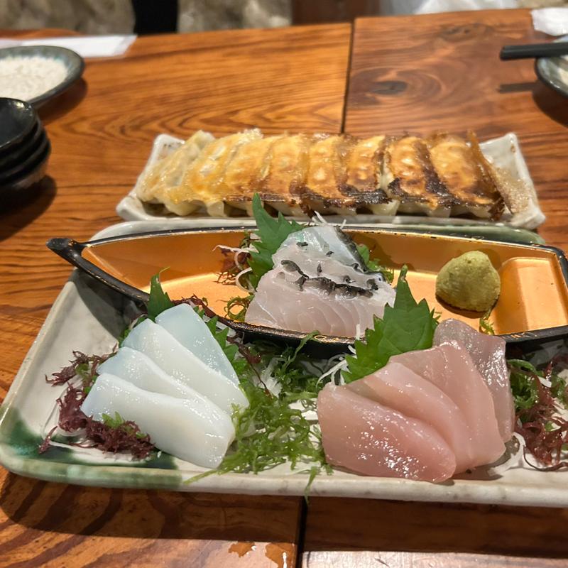 (とぅばらーま （島唄と地料理）)