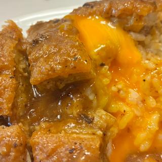 トンカツカレー 卵付