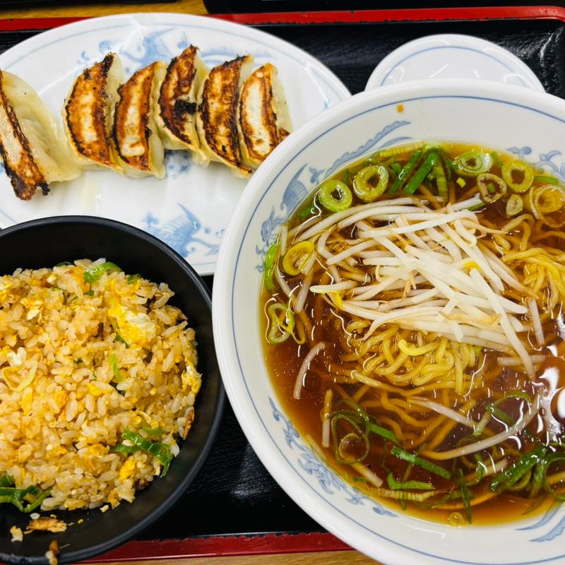 半炒飯おともラーメン餃子セット(福しん 上野駅前店)