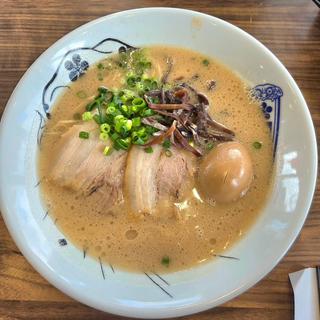 味玉豚骨ラーメン(金澤濃厚中華そば 神仙 倉敷本店)