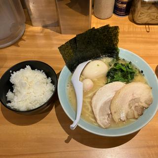 魂心らーめん(横浜家系ラーメン 船橋 魂心家)