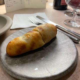 オリーブパン(PRÈS)