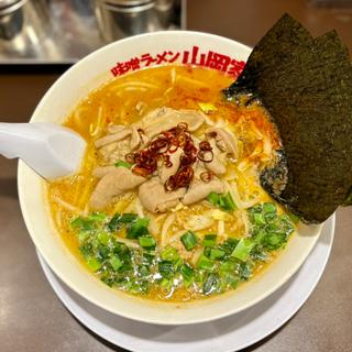 特製もつ味噌ラーメン(味噌ラーメン山岡家 すすきの店)