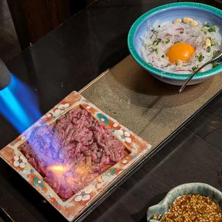 黒毛和牛の炙り(九州料理二代目もつ鍋わたり 立川店)